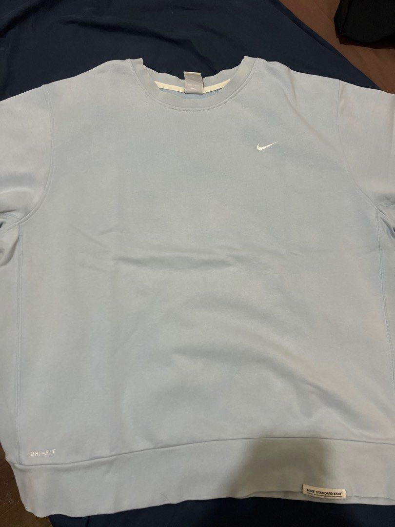 Nike Sweatshirt shortsleeve (Category: Tshirts & Polo Shirts ) located in Baguio. Submitted by thriftcrate2021 (Listing ID 1366876847, Image 1). Description: Nike Sweatshirt shortsleeve Size 3XL fits XL Price: 750 shipped.