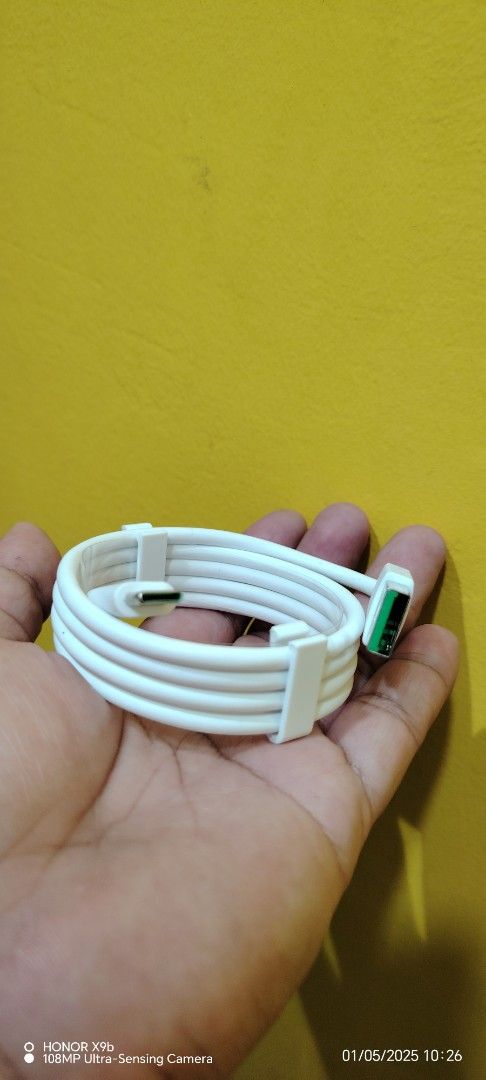 OPPO VOOC Usb to typeC CABLE ONLY (Category: Chargers & Cables) located in Manila. Submitted by sxam0512 (Listing ID 1366750006, Image 2). Description: OPPO VOOC USB to TypeC Cable only Brand new 1 meter VOOC location: QC batasan hills Pwede pick up or lalamove grab.