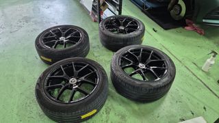 (Category: ) located in . Submitted by vinlyworkz_pte_ltd (Listing ID 1366826123, Image 1). Description: .