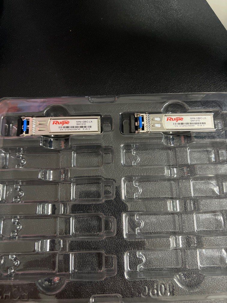 Ruijie 1G Single Mode SFP module (Category: Networking) located in Muntinlupa City. Submitted by ms_shopph (Listing ID 1366760380, Image 1). Description: Ruijie MINI-GBIC-LC-SM1310 1G Single Mode SFP Module.