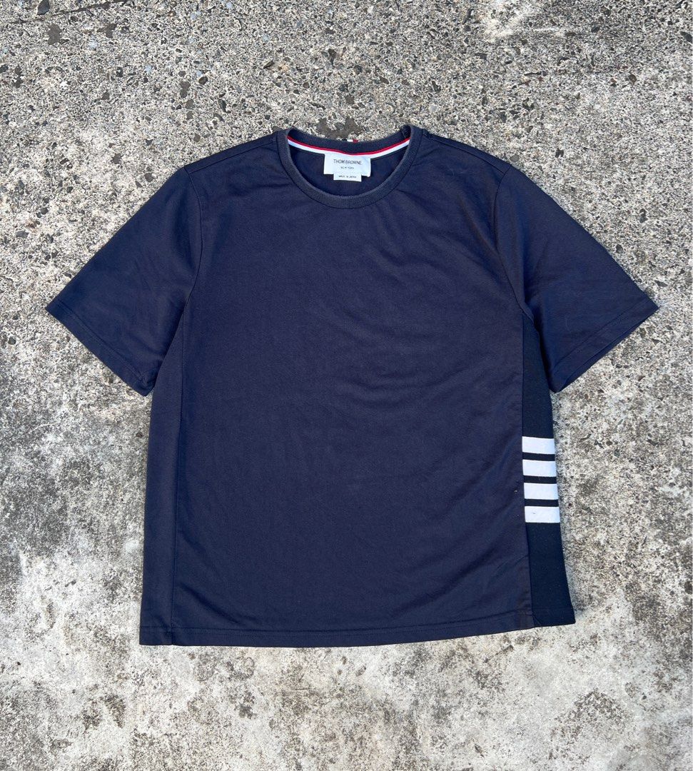 THOM BROWNE SIDE FOUR BAR SHIRT (Category: Luxury Apparel) located in Baguio. Submitted by hiswardr0be (Listing ID 1366740200, Image 1). Description: SMALL (20x25) EXCELLENT CONDITION.