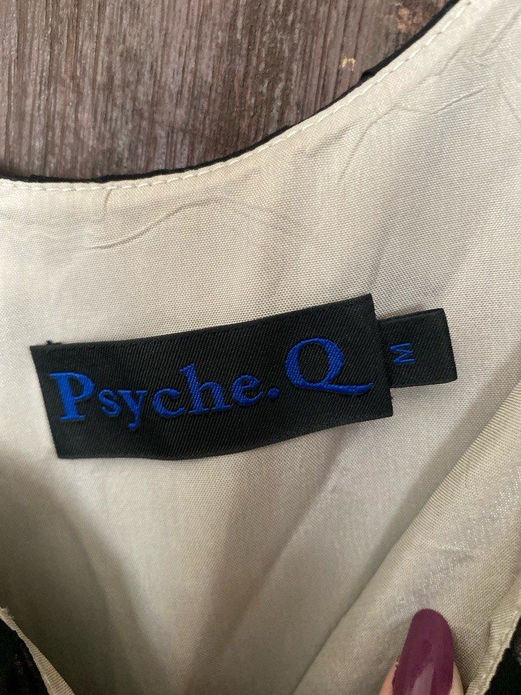 V Psyche Q. Black Cocktail Dress (Category: Evening dresses & gowns) located in Paranaque City. Submitted by chowkiesells (Listing ID 1366764691, Image 3). Description: In super good condition, only used once!.