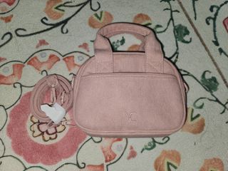 (Category: ) located in . Submitted by sufeahaha (Listing ID 1366863335, Image 1). Description: .