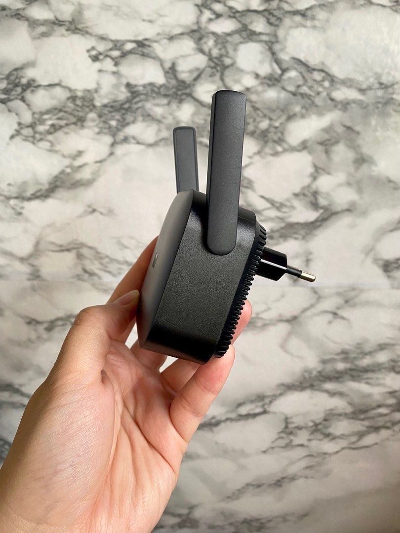 Wifi Extender Xiaomi (Category: Electrical, Adaptors & Sockets) located in Marikina City. Submitted by jayzevelasco (Listing ID 1366812408, Image 3). Description: Xiaomi Wifi Extender ₱450 only Without box Used once to test Marikina location.