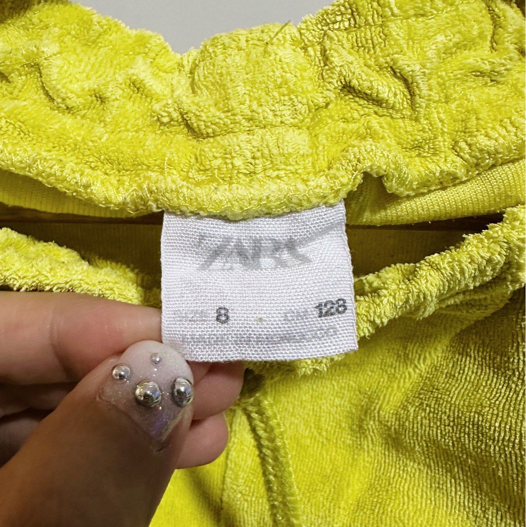 Zara Terry Beach Shorts size 8yo (Category: Babies & Kids Fashion) located in Quezon City. Submitted by mjcong (Listing ID 1366837467, Image 2). Description: Authentic guaranteed💯 No flaws Signs of use .
