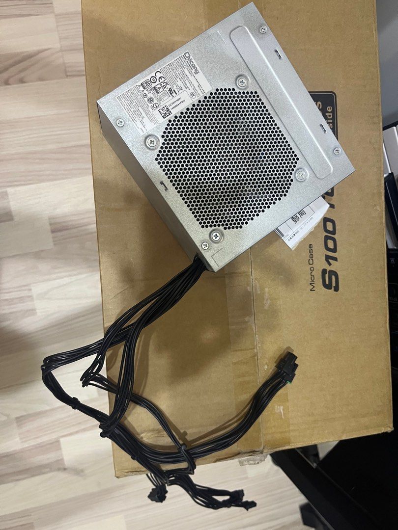 由 ning_ning_lin (刊登 ID 1370210470，圖片 1) 提交，位於 台南市 (Tainan) 的 500W 金牌電源供應器 (類別：電腦)，說明：拆機 良品 歡迎聊聊。