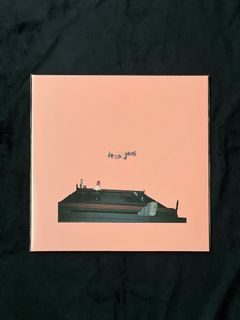 由 vinyl_voyage (刊登 ID 1370074619，圖片 1) 提交，位於 的 (類別：)，說明：。