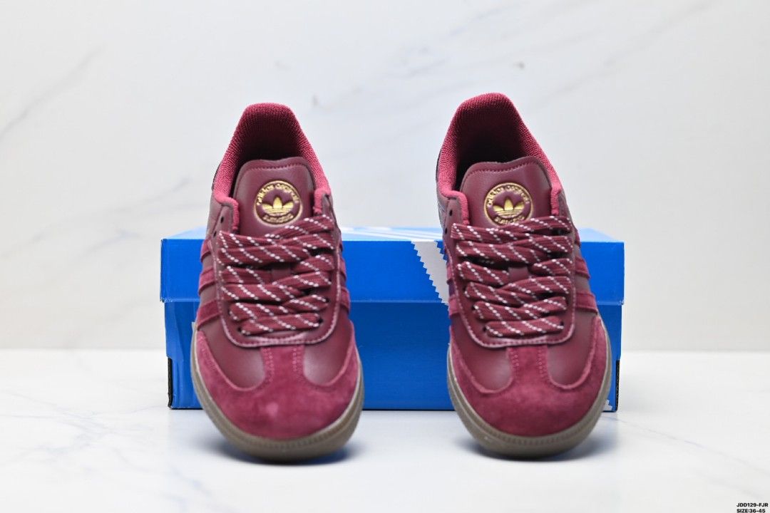 Adidas Originals Samba OG Wine Red shoes, Men's Fashion, Footwear, Sneakers  on Carousell