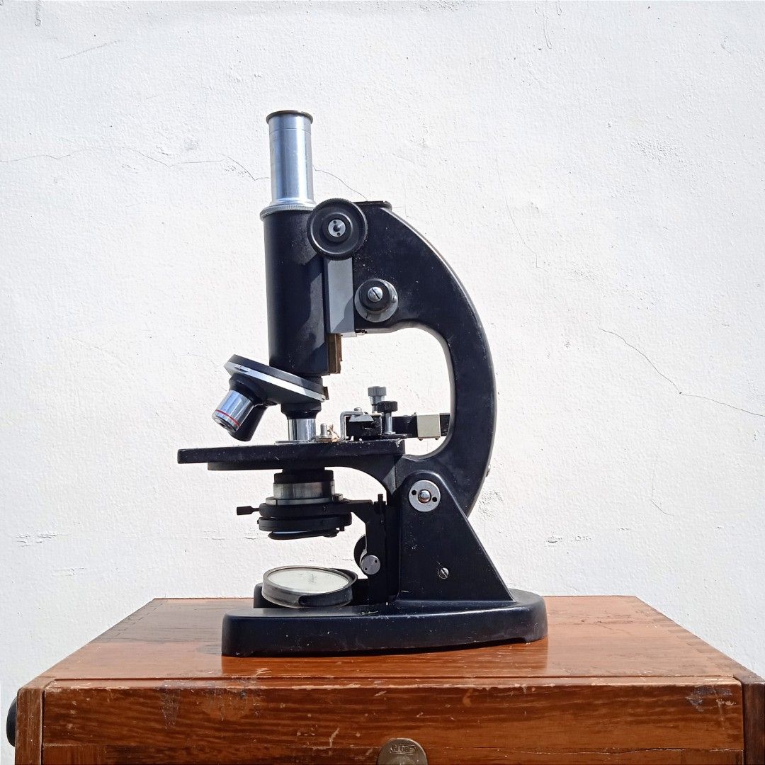 Microscope Tua Antik Alat Lama Pajangan Mikroskop + Box Kayu Bawaan Lama Dibuat di ...
