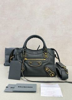 (Kategori: ) berada di . Dikirim oleh razhbags (ID iklan 1370149412, Gambar 1). Deskripsi: .