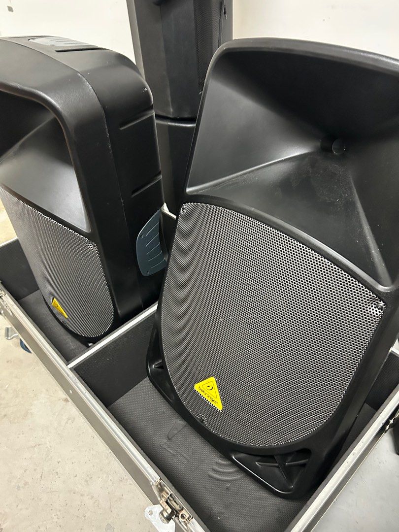 Behringer Eurolive B115D 1000W 15inch powered speaker632128481998111119