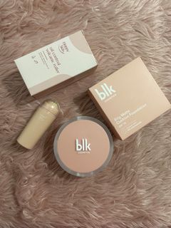 Brand new Blk cushion + free Happy Skin roller