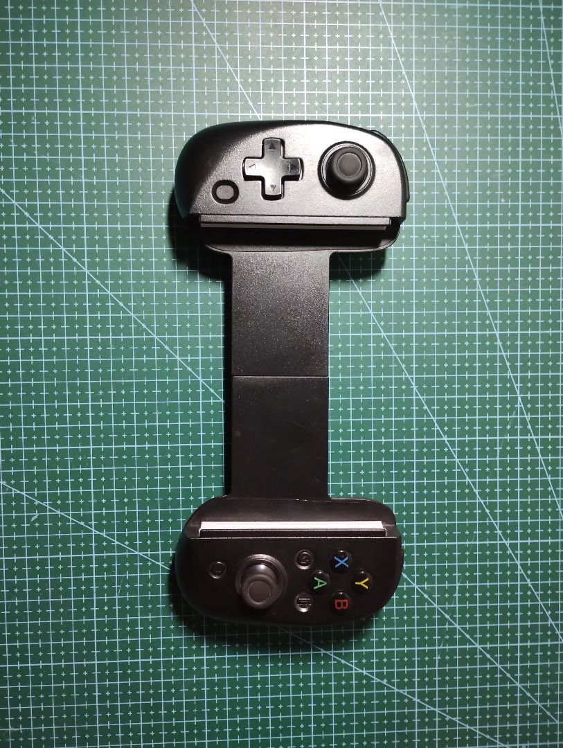 BSP D8 Mobile Controller (Bluetooth, RGB, Hall effect) (Category: Controllers) located in Quezon City. Submitted by mrgoodgears (Listing ID 1370118065, Image 3). Description: PLEASE READ! SECOND-HAND ITEM. MINT CONDITION. Compatibility: PC X-input mode, PlayStation, MFI (Iphone/Ipad), Switch, Android Product Review and Guide: https://taoofmac.com/space/blog/2024/04/20/1200 Check Youtube for more reviews. Compatibility is the buyer’s responsibilit