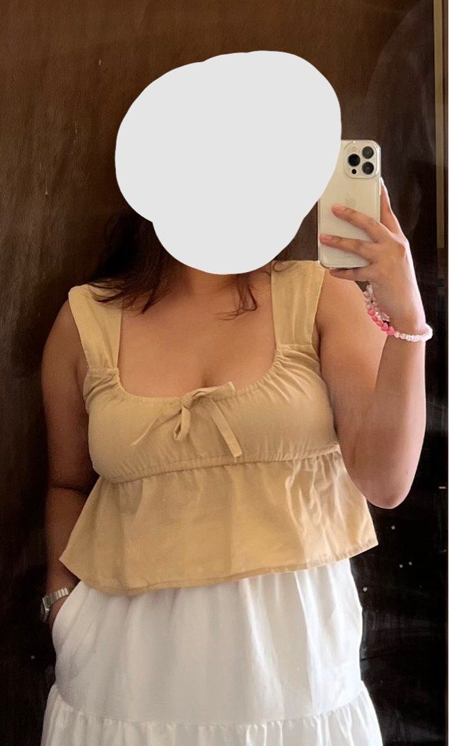 Cream/Beige Linen Peplum Top (Category: Sleeveless) located in Paranaque City. Submitted by daisyreejoyce__ (Listing ID 1370145637, Image 1). Description: For your reference, here are my measurements: Bust: 39 inches Waistline: 32 inches Arms: 12 inches Height: 5’2 Location: Bf Homes Parañaque City/Paseo Makati Mode of Delivery (same day delivery): Lalamove, Angkas Padala, Grab Express Other courier: J&T Express (with additional handling fee of 3