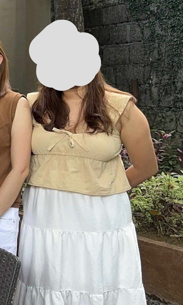 Cream/Beige Linen Peplum Top (Category: Sleeveless) located in Paranaque City. Submitted by daisyreejoyce__ (Listing ID 1370145637, Image 2). Description: For your reference, here are my measurements: Bust: 39 inches Waistline: 32 inches Arms: 12 inches Height: 5’2 Location: Bf Homes Parañaque City/Paseo Makati Mode of Delivery (same day delivery): Lalamove, Angkas Padala, Grab Express Other courier: J&T Express (with additional handling fee of 3