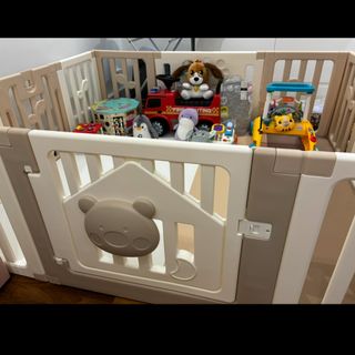 (Category: ) located in . Submitted by uniquelymeee (Listing ID 1370127409, Image 1). Description: .