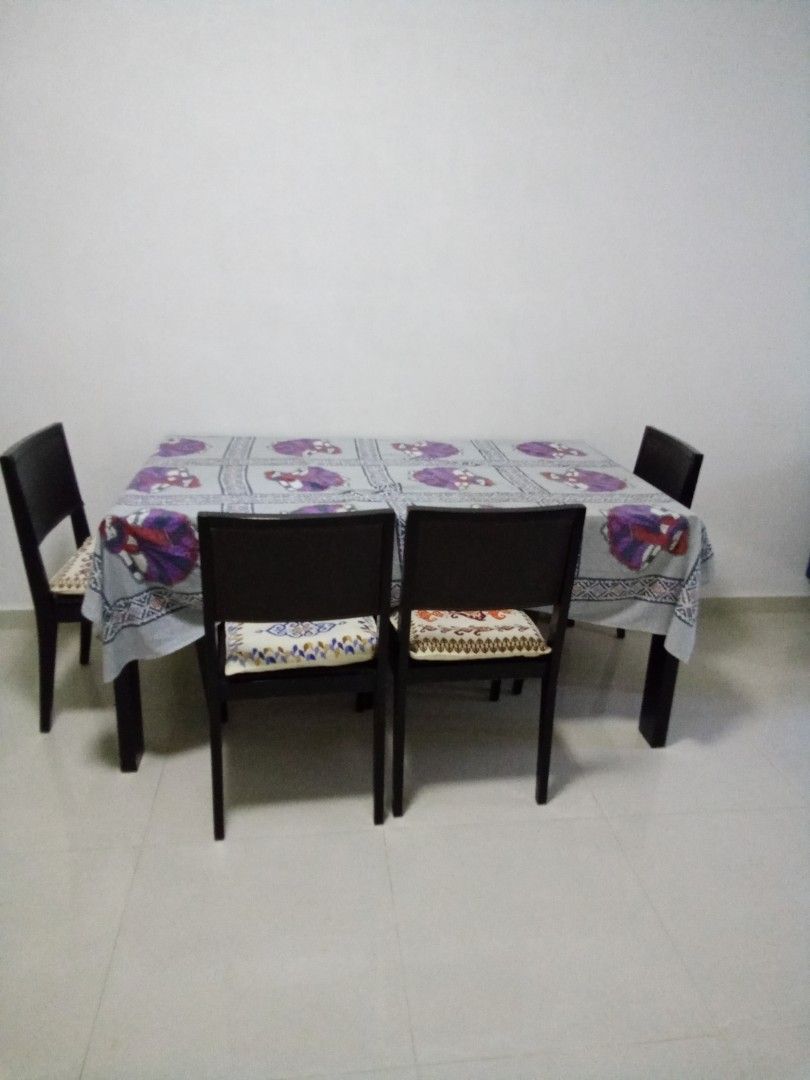 Dining Table Set (Category: Other Home Furniture) located in Singapore. Submitted by homeramesh39334 (Listing ID 1370153751, Image 1). Description: light marks on glass.