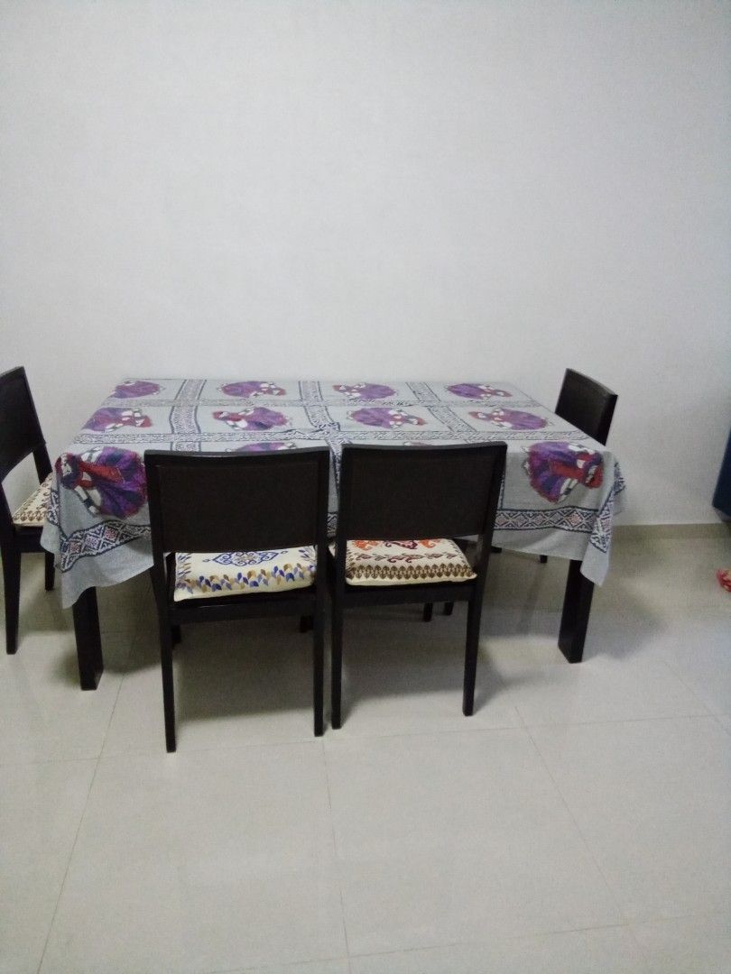 Dining Table Set (Category: Other Home Furniture) located in Singapore. Submitted by homeramesh39334 (Listing ID 1370153751, Image 2). Description: light marks on glass.
