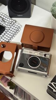 Fujifilm Instax Evo Black with Box and Cases No Issues