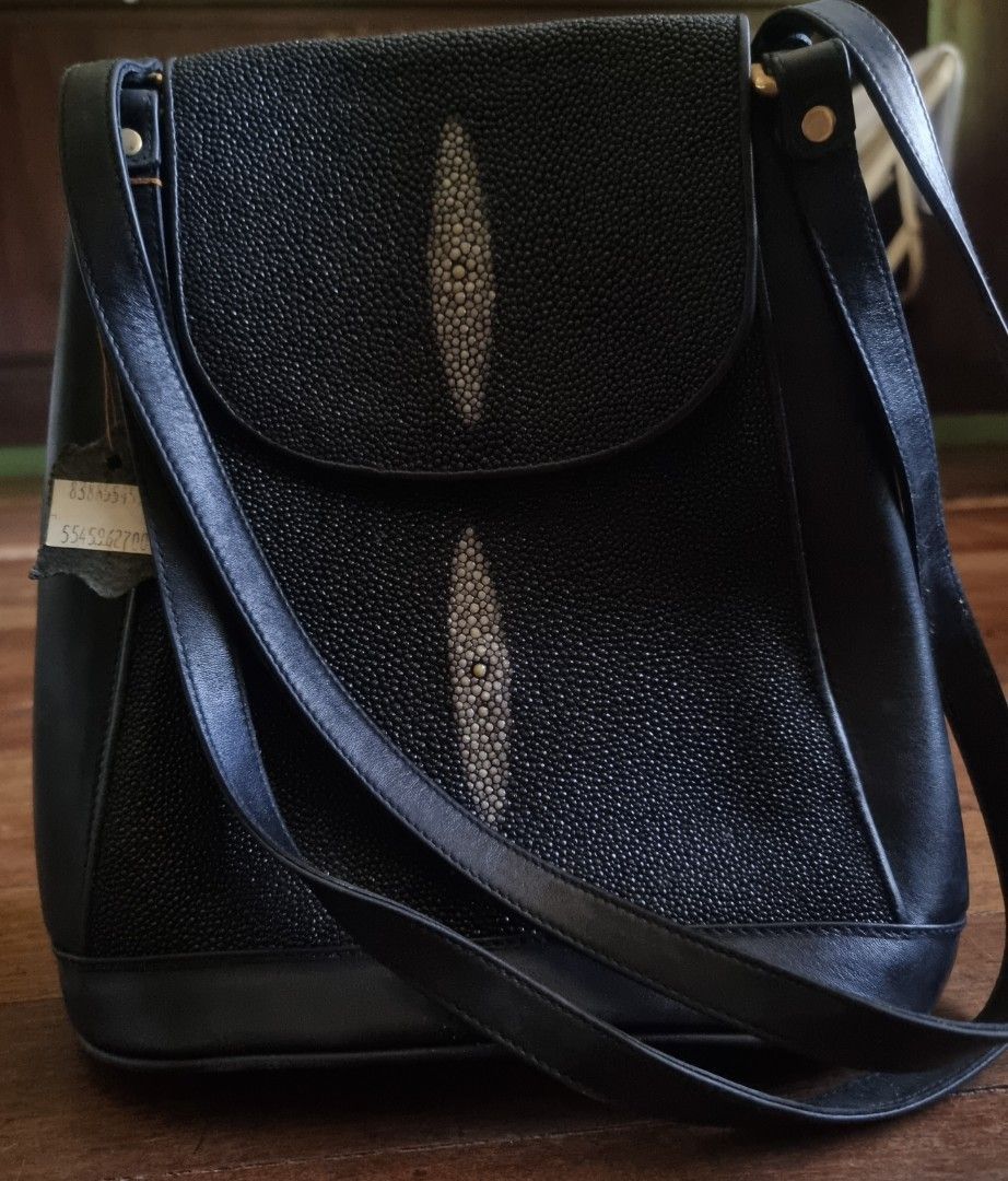 Genuine Stingray Leather Shoulder Bag by Dusit (Category: Luxury Bags & Wallets) located in Caloocan City. Submitted by dillydadi67 (Listing ID 1370135346, Image 1). Description: Shoulder bag for Women. Magnetic buttons..