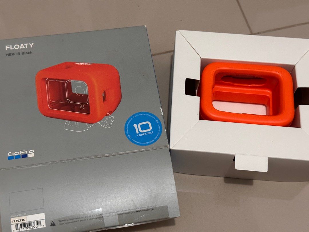 Go Pro Floaty Hero 9/10 (Category: Camera Bags & Carriers) located in Mabalacat. Submitted by rizasells (Listing ID 1370185496, Image 1). Description: Go Pro Floaty Hero 9 compatible with 10 Easy to spot accessory keeps Hero 9 afloat The item comes with box Never been used RFS decluttering .
