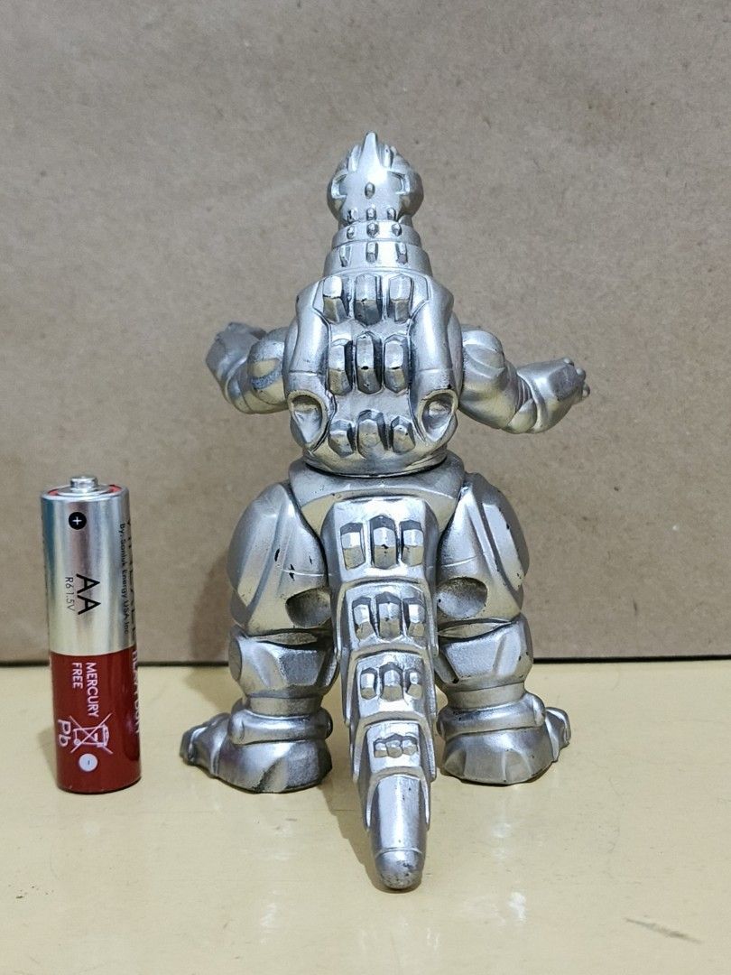 Godzilla Mecha (Category: Gundam & Model Kits) located in Quezon City. Submitted by poy81420 (Listing ID 1370226149, Image 3). Description: Vintage 1994 Bandai Mecha Godzilla made in Korea around 3 inches WYSIWYG 📌 MOP - Gcash 📌 MOD - Grab/LBC/J&T (add shipping fee) 📌 Location - T.Morato/Timog QC.