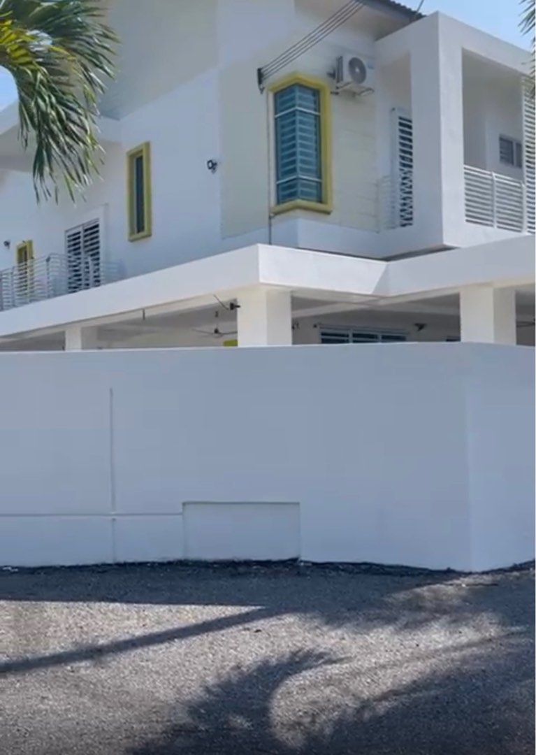 Good Retirement Corner 2 story big house  for sale63226713592707113