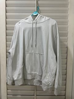 (Category: ) located in . Submitted by yayas_preloved (Listing ID 1370196061, Image 1). Description: .