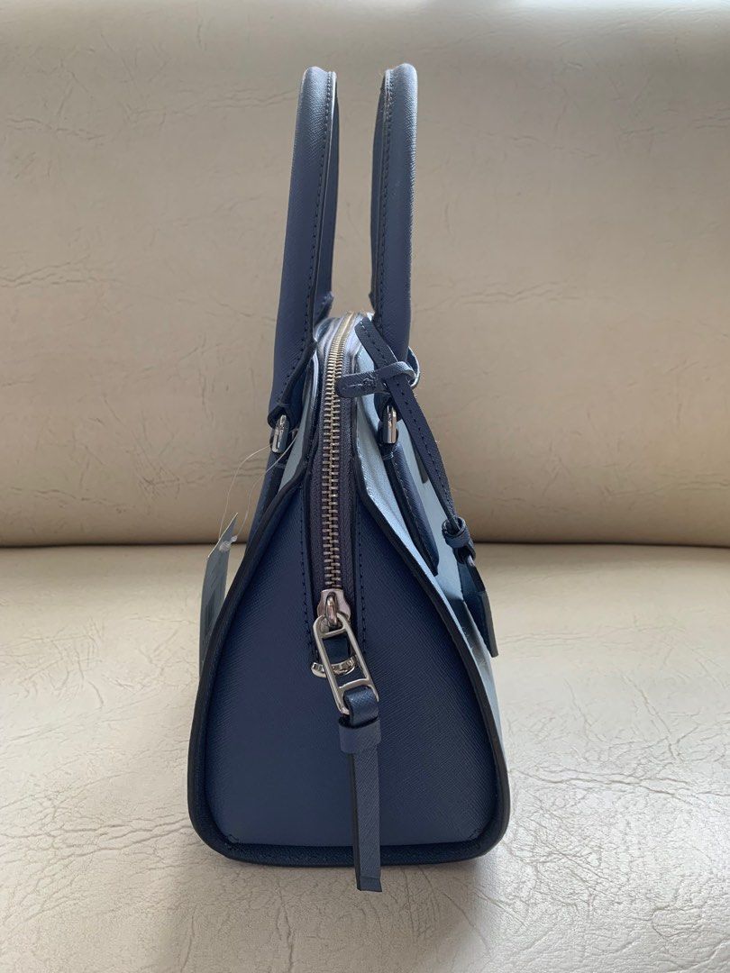 Kate Spade Blue Bag Mini Hang Bag (Category: Luxury Bags & Wallets) located in Quezon City. Submitted by by.previouslyowned (Listing ID 1370091203, Image 3). Description: PRICE IS NEGOTIABLE BRAND NEW WITH TAG.
