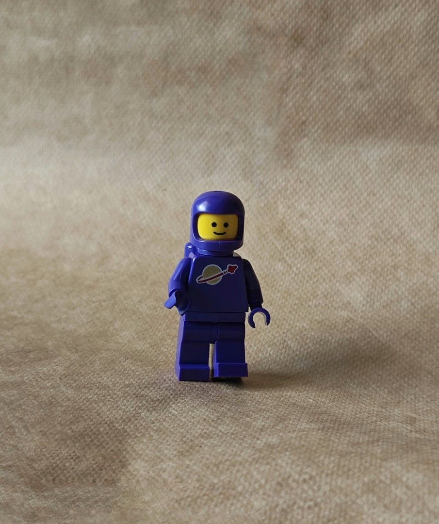 LEGO Classic Spaceman • Dark Purple (Category: Lego & Building Sets) located in Bulacan. Submitted by _zimo (Listing ID 1370090866, Image 1). Description: Hello LEGO Classic Space Lovers, will be posting colors of different spacemen from my collection. You can message me for more close up pictures until supplies last. All authentic with LEGO markings. Payment: Gcash / BPI / Cash (meetup SM Marilao) Delivery: JnT, Lalamove, LBC.