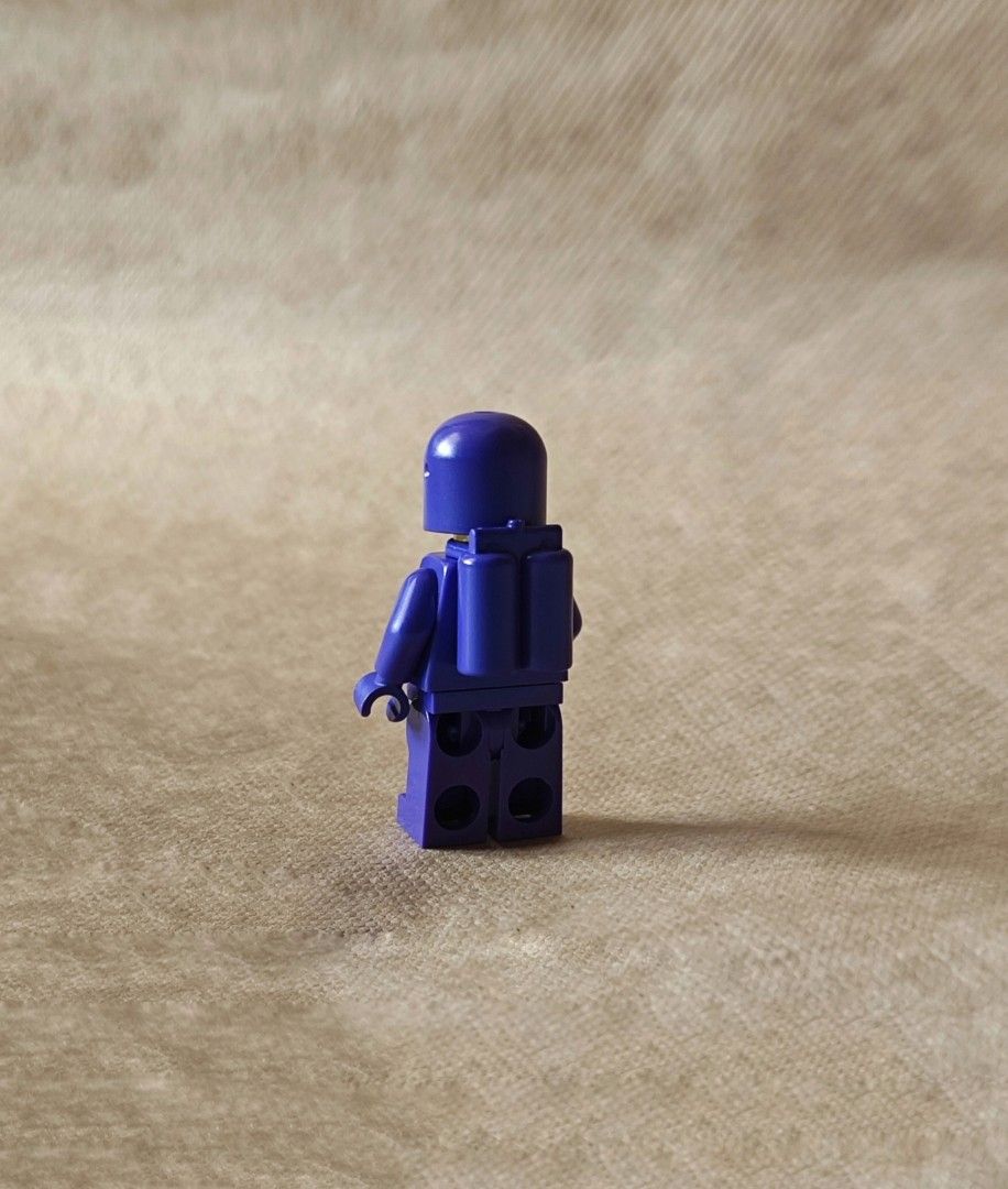 LEGO Classic Spaceman • Dark Purple (Category: Lego & Building Sets) located in Bulacan. Submitted by _zimo (Listing ID 1370090866, Image 2). Description: Hello LEGO Classic Space Lovers, will be posting colors of different spacemen from my collection. You can message me for more close up pictures until supplies last. All authentic with LEGO markings. Payment: Gcash / BPI / Cash (meetup SM Marilao) Delivery: JnT, Lalamove, LBC.