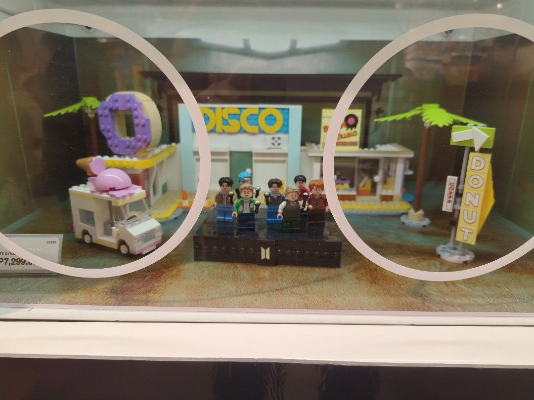 Lego Ideas 21339 BTS Dynamite Set Sealed (Category: Lego & Building Sets) located in Mandaluyong City. Submitted by grashalalala (Listing ID 1368623214, Image 3). Description: Lego Ideas 21339 BTS Dynamite Set Sealed last price already Original Lego Set Get yours in time for BTS Reunion on June 2025.