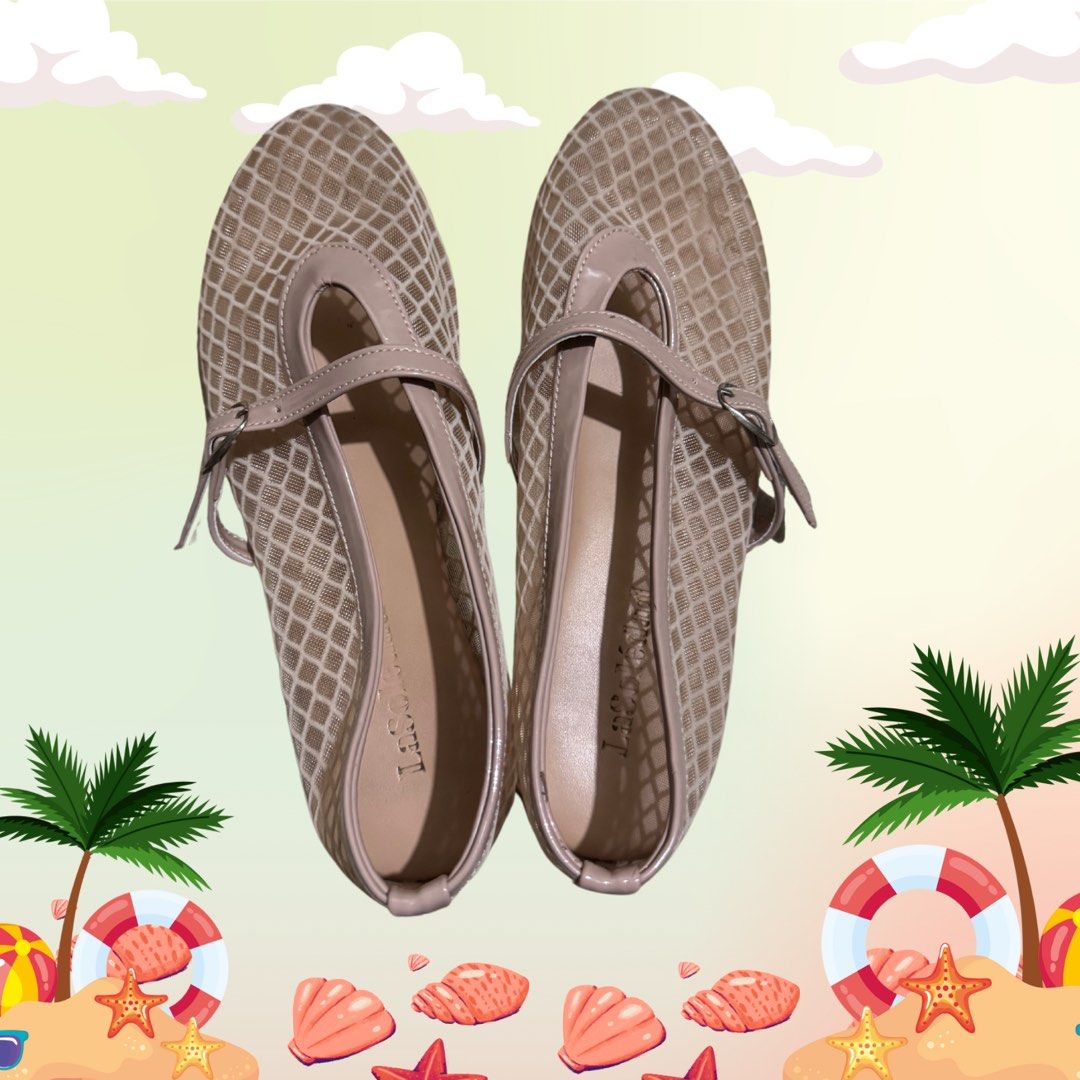 Like Alaïa Nude mesh flat mary janes (Category: Flats & Sandals) located in Pasay City. Submitted by closetdetoxbyk (Listing ID 1370248854, Image 2). Description: ⚡️ SERIOUSLY DECLUTTERING ⚡️ 🚩 Please be considerate. Hagglers and lowballers will be blocked. *Actual photos posted 📏: Size 7 (please swipe for size chart) 📌: 10/10 used twice, bought @ SRP last December 2024. Still up @ La Soledad’s website 🔖 RFS: decluttering, too many shoes of t