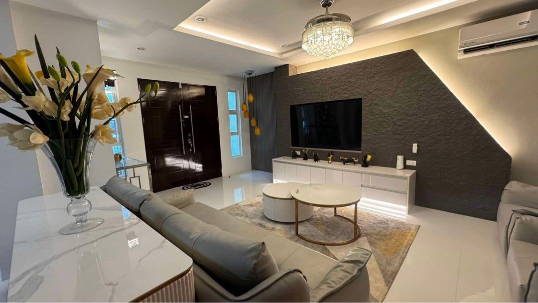 Liloan Cebu House For sale (Category: House & Lot) located in Manila. Submitted by hey_phil (Listing ID 1370228268, Image 3). Description: Message or text me if you’re interested as well as if you need more info or photos, since i cant put all of them here (limited to 10 pictures). Also Slightly negotiable. This house is recently remodeled so everything is fresh and new, We only stay on Christmas or new year every 2 years last time was 2023..