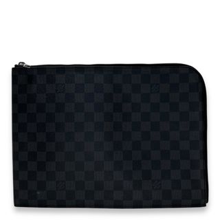 (Category: ) located in . Submitted by carousellluxury (Listing ID 1333393631, Image 1). Description: .