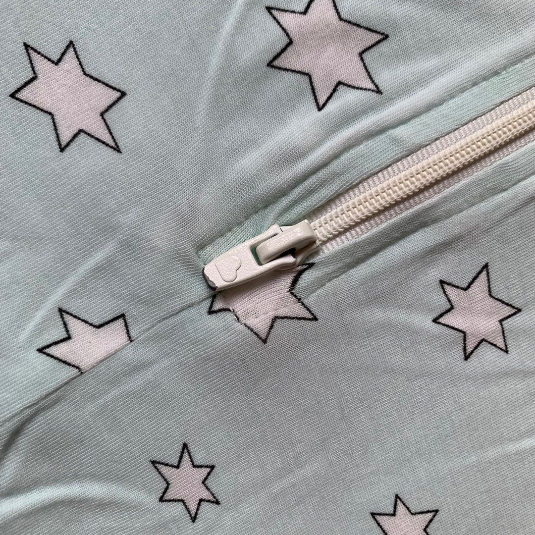 Love to dream transition swaddle (Category: Babies & Kids Fashion) located in Cabiao. Submitted by MomAndBabyCorner (Listing ID 1370185852, Image 3). Description: Love to dream Medium | 3/6 mos 0.2 TOG EUC but crack print yung logo No zipoff wings included PHP 400.