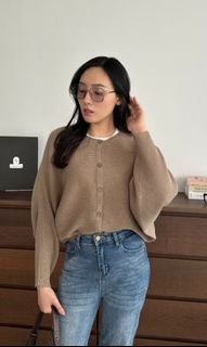 (Kategori: ) berada di . Dikirim oleh oncelovedbyjeje (ID iklan 1370153519, Gambar 1). Deskripsi: .