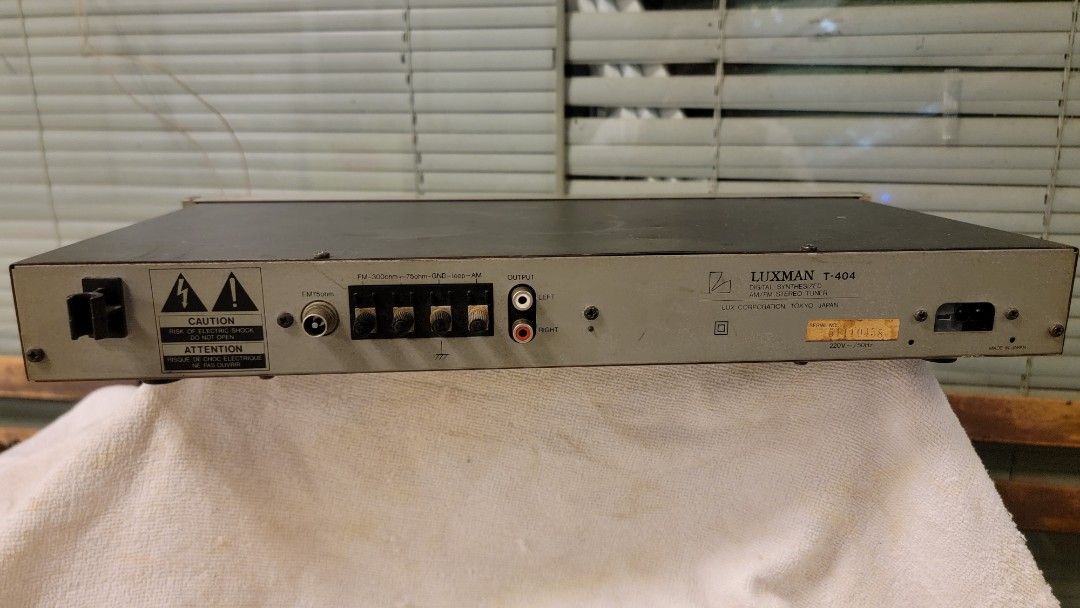 Luxman digital tuner T-404 (Category: Other Audio Equipment) located in Singapore. Submitted by dannyyeoks (Listing ID 1370170847, Image 2). Description: Selling on behalf of someone. Vintage Luxman digital tuner in perfect working condition. Can test before buying. Can deliver to your place. Made in Japan..