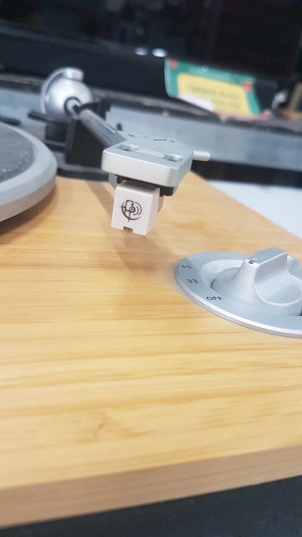 Marley Stir It Up Turntable (Category: Portable Music Players) located in Muntinlupa City. Submitted by shopandsaveau (Listing ID 1370116664, Image 2). Description: Marley Stir it Up Turntable P5,500 Surplus from Australia.