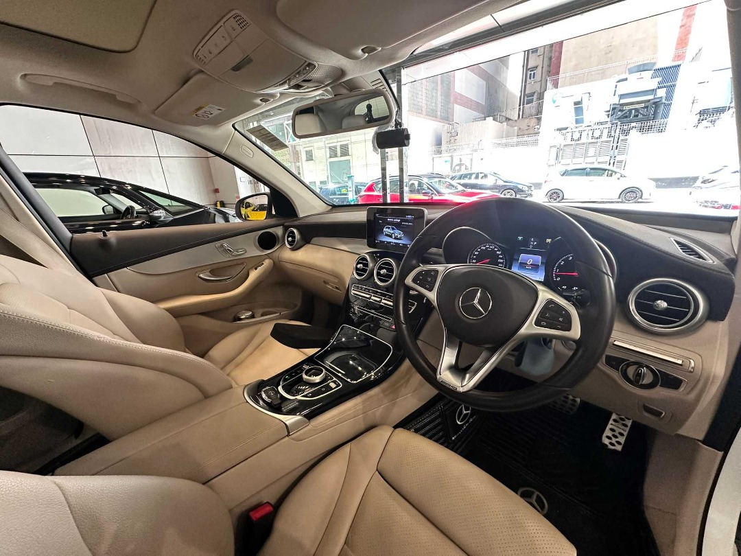 Mercedes-Benz  GLC250 4MATIC AMG Auto62863127425410114