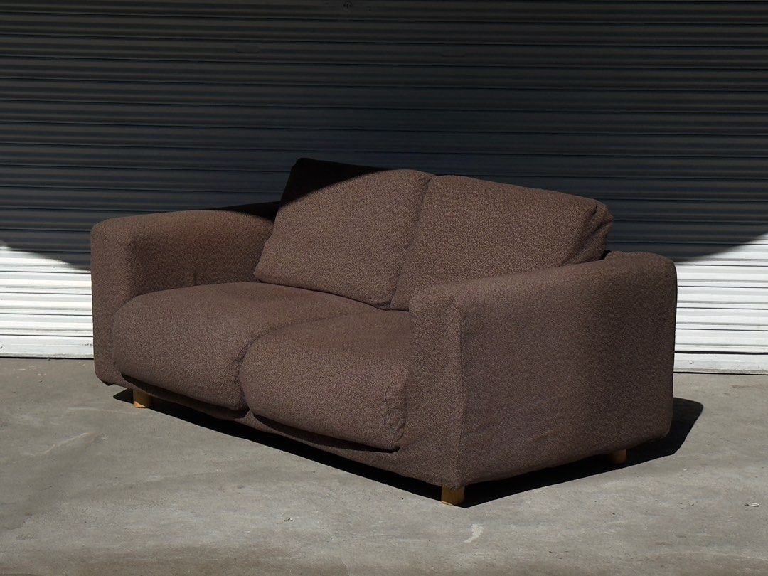 Muji sofa in Good condition (Category: Sofas) located in Bulacan. Submitted by rock_off.thriftshop.ph (Listing ID 1370247739, Image 2). Description: Muji 2.5 seater sofa Cotton cover Feather Pkt Coil L-63 inches W-40 H-23 Seat 14.