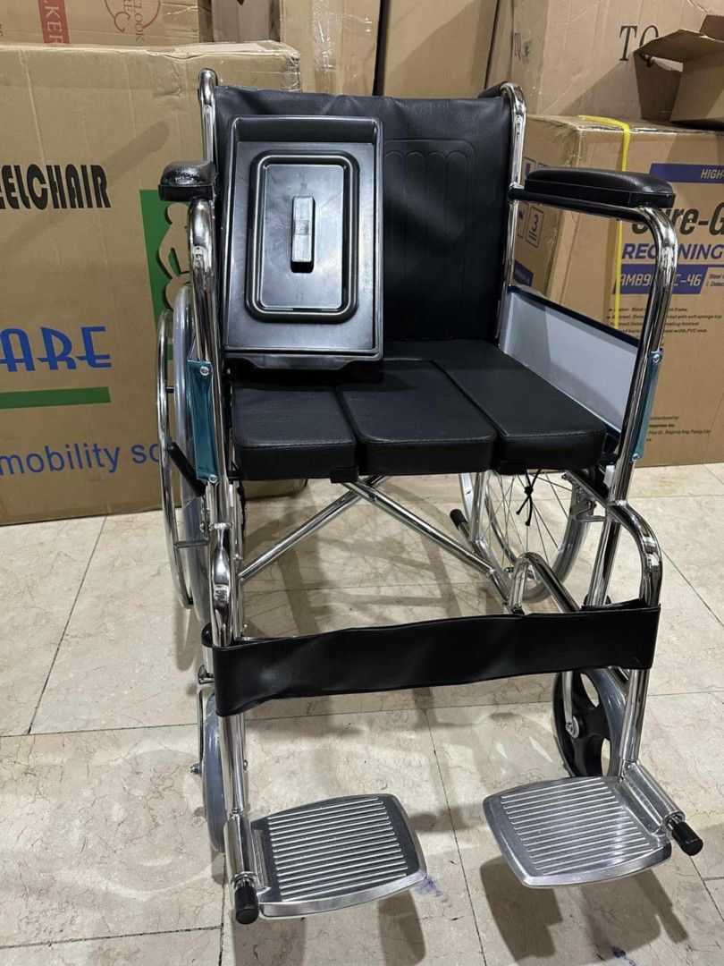 Mura presyo commode chair (Category: Wheelchairs) located in Quezon City. Submitted by jesselee14kpop (Listing ID 1370068249, Image 1). Description: brandnew affordable onhand negotiable good quality and condition open for pick up and delivery high quality we also sell many medical supplies call me 09268225723 cod,gcash,bank transfer.