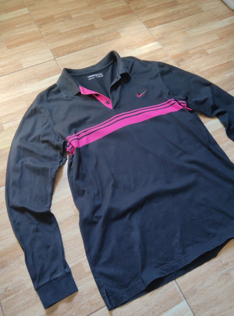 NIKE GOLF longsleeve (Category: Activewear) located in San Carlos. Submitted by declutteringv1 (Listing ID 1370127585, Image 3). Description: W 22 L 29 embroidered swoosh pm for more.
