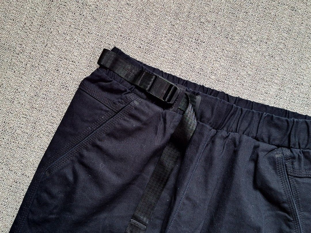 Nike Tech Pack / Straight Casual Pants Trousers ( Authentic ) (Category: Trousers) located in Cebu City. Submitted by thehiddengemsbykid (Listing ID 1370195101, Image 2). Description: Nike Tech Pack Straight Casual Pants Trouser Size : Medium Waist - 30 up to 36 max Rise - 13.5 Thigh - 13 Knee - 10 Length - 38 Leg Opening - 8.5 Like new Condition Emboirdery Logo Color : Black No fades No issues 1,800 + Sf Thank you..