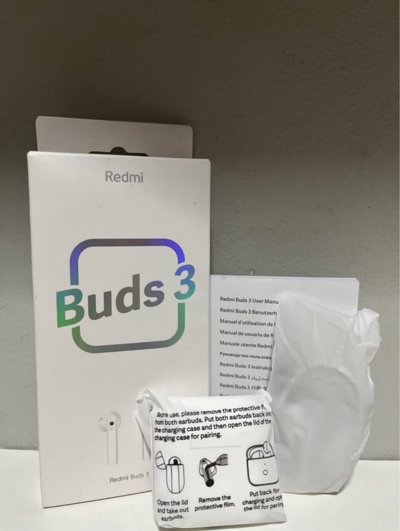REDMI Buds 3 (Category: Earphones) located in Singapore. Submitted by simon.lewis (Listing ID 1370142815, Image 2). Description: •BRAND NEW •ONLY OPENED TO SHOW CONDITION •CHEAPEST IN MARKET.