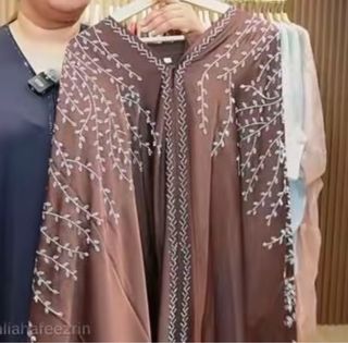 (Category: ) located in . Submitted by pasteldollcloset (Listing ID 1370196666, Image 1). Description: .