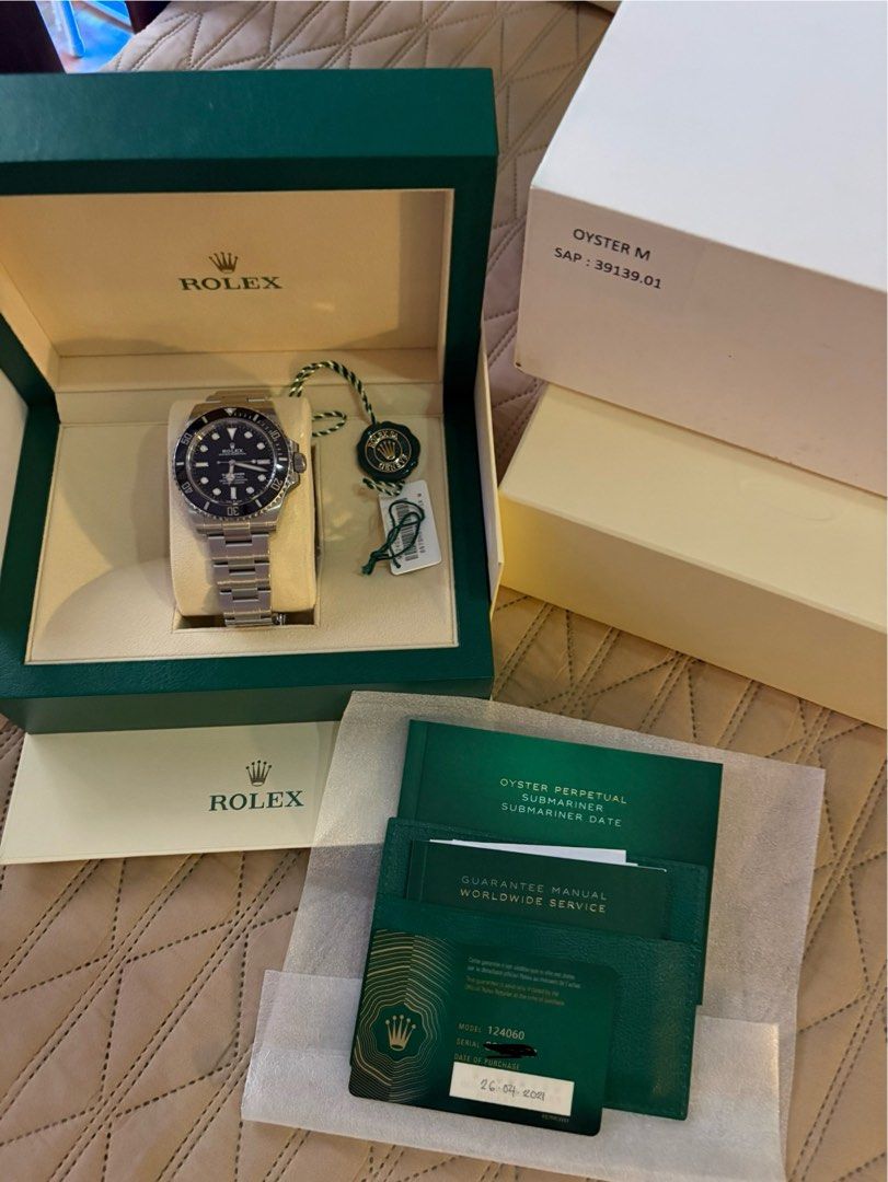 Rolex Submariner - No Date (2021) (Category: Luxury Watches) located in Makati City. Submitted by tony_llana (Listing ID 1370079291, Image 1). Description: FS: Rolex Submariner - No Date (2021) • Complete Set • 124060 • With warranty • 41mm ₱650,000 (NON-NEGOTIABLE) Meetup: Greenbelt 5.