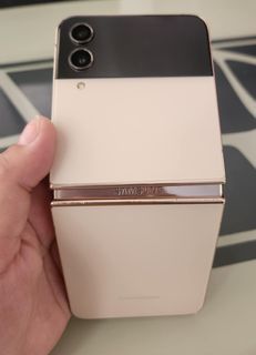 Samsung Z Flip 4