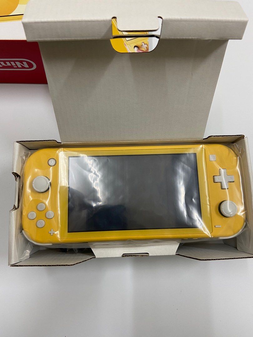Switch lite （分類：其他）位於 Hong Kong。 由 dk852 提交（商品編號 1339779501，圖片 2）。簡介： 几乎全新 就玩过两次 和新的无区别 全套盒 不谈价。