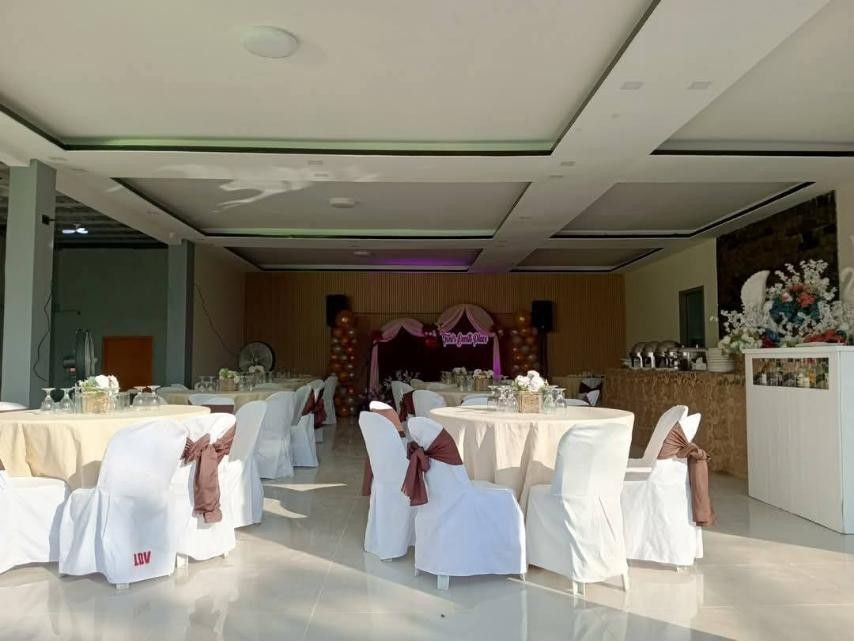 Toni's Events Place (Category: Commercial) located in Meycauayan. Submitted by ronmendoza28 (Listing ID 1370209677, Image 3). Description: Our venue can accomodate 50 to 150 pax Meycauayan Bulacan . Al fresco events place for weddings, baptismal, birthday, debut etc. With free wifi and aircon room..